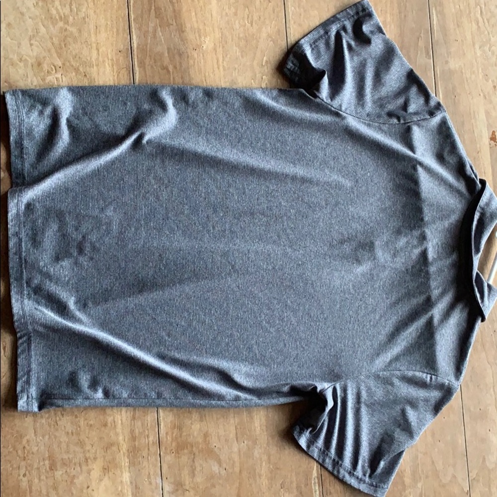 Collared shirts - Picture 3 of 3